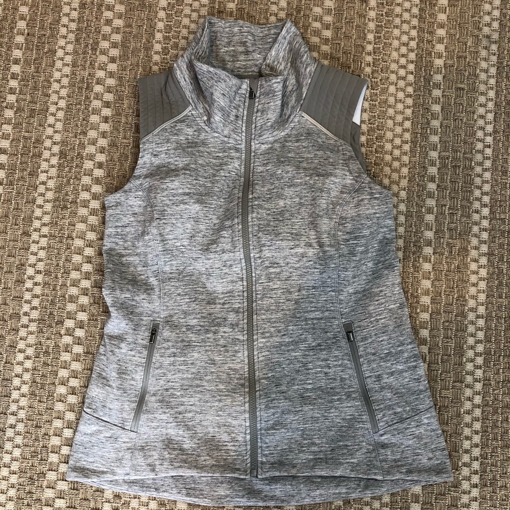 Lightweight Athleta vest EUC